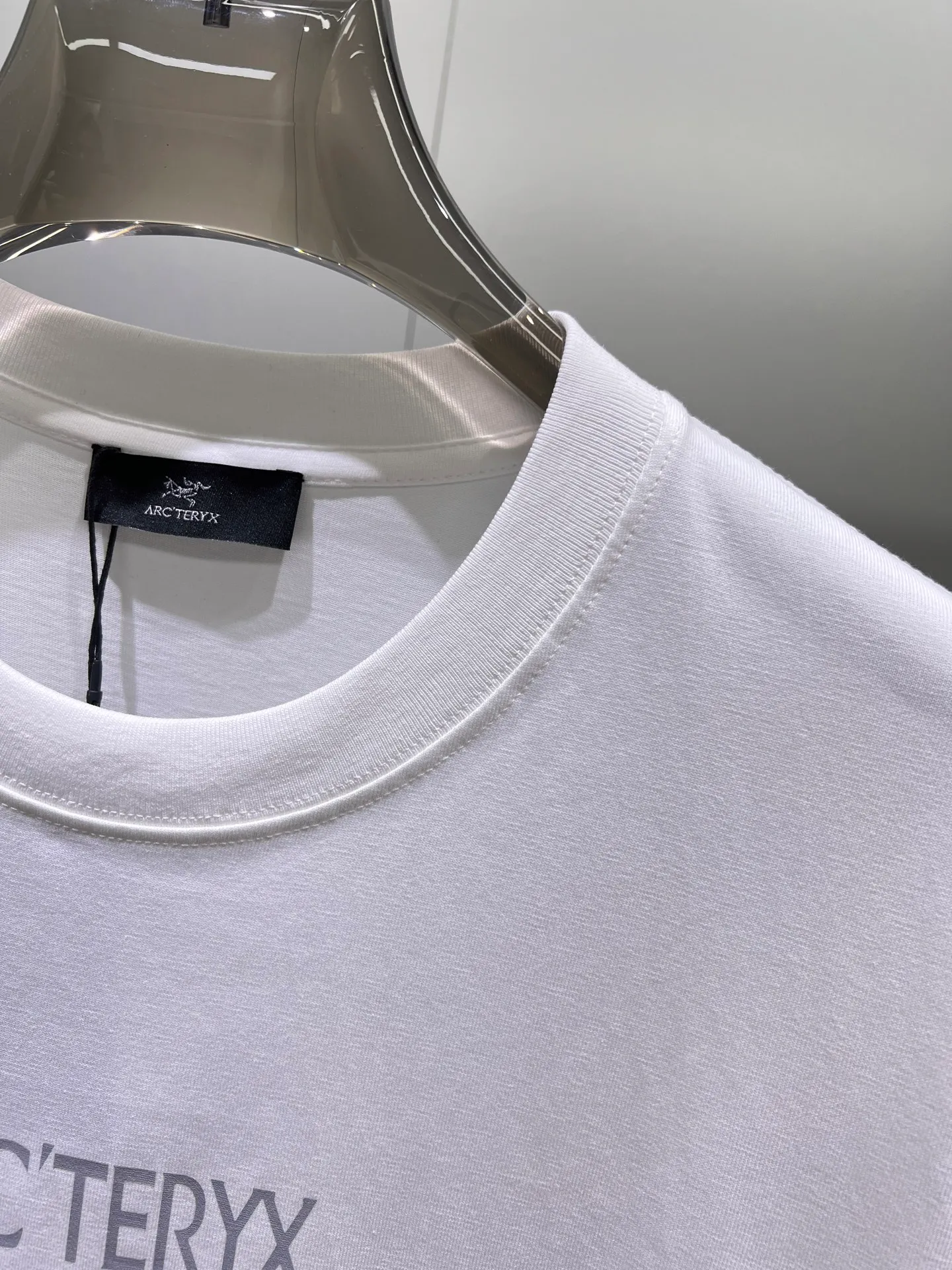arcteryx🌟New Arrival T T Hot Sale 99 🐎🐎Size：S-XXL Black White 2 （Size ） Size S 110 54 69 21 M 114 56 71 22 L 118 58 73 22 XL 122 60 75 23 2XL 126 62 77 23